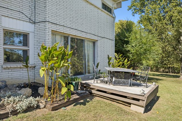 1010 Chadwell Dr, Madison, TN 37115