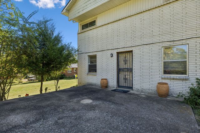 1010 Chadwell Dr, Madison, TN 37115