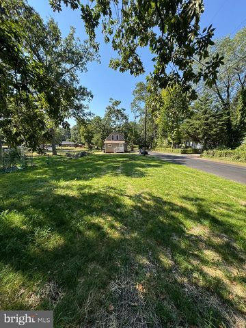 195 CHEWS LANDING RD, Clementon, NJ 08021