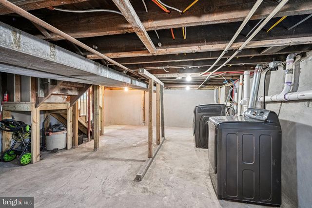 195 CHEWS LANDING RD, Clementon, NJ 08021