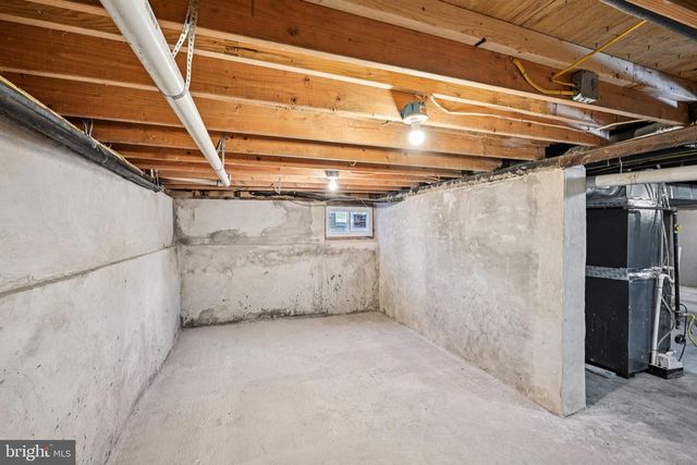 195 CHEWS LANDING RD, Clementon, NJ 08021