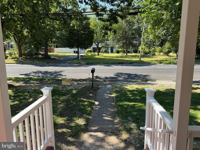 195 CHEWS LANDING RD, Clementon, NJ 08021