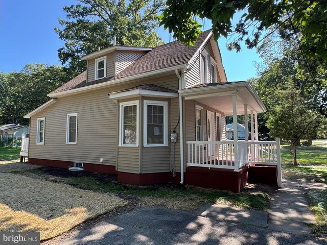 195 CHEWS LANDING RD, Clementon, NJ 08021