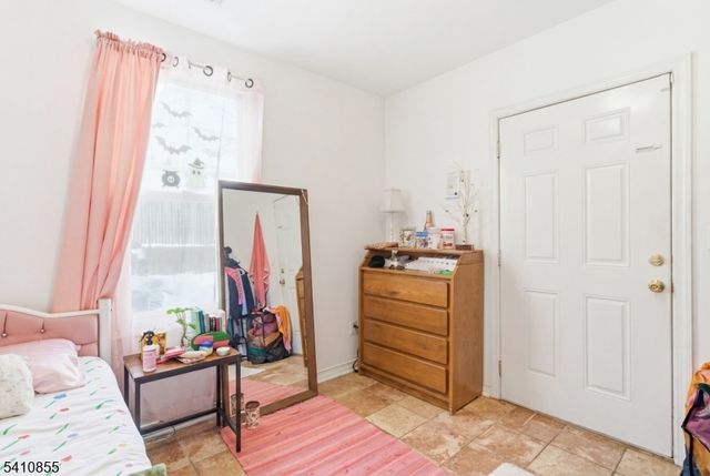 135 Dixon Ave, Paterson City, NJ 07501