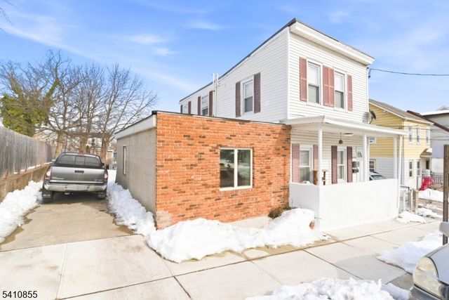 135 Dixon Ave, Paterson City, NJ 07501