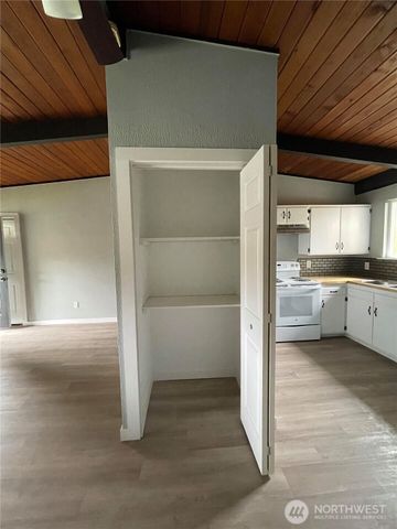 501 N 12th Street, Elma, WA 98541