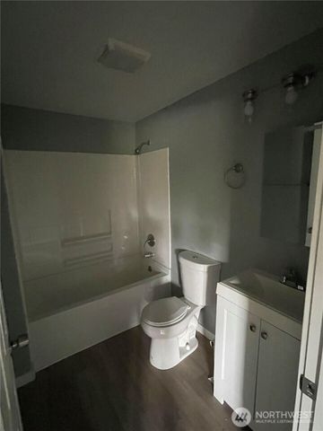 501 N 12th Street, Elma, WA 98541