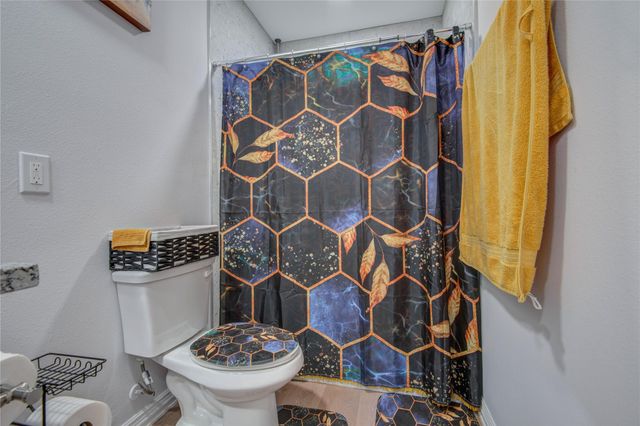 6834 New York Street, Houston, TX 77021