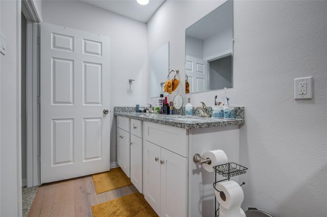 6834 New York Street, Houston, TX 77021