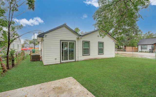 6834 New York Street, Houston, TX 77021