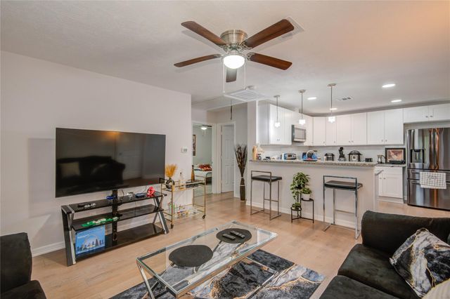 6834 New York Street, Houston, TX 77021