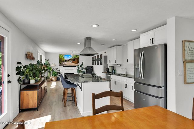17454 E NORTH SHORE LN, Bayview, ID 83803