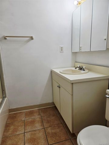 79 Pointe Circle South 79, Coram, NY 11727