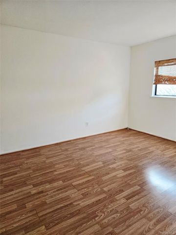 79 Pointe Circle South 79, Coram, NY 11727