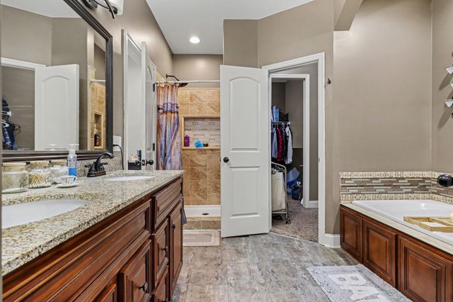210 Brynlee Ct, Lewisburg, TN 37091