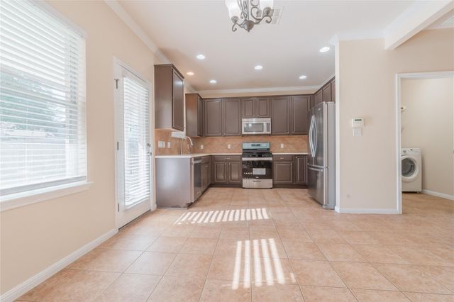 9516 Castle Pines DR, Austin, TX 78717