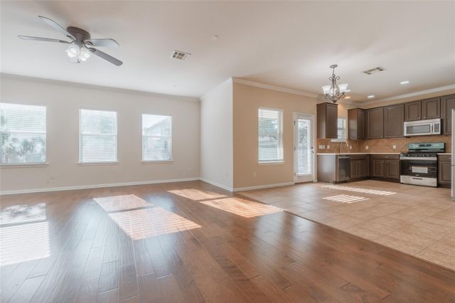 9516 Castle Pines DR, Austin, TX 78717