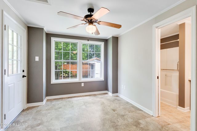 608 St Catherine Street, Lafayette, LA 70506