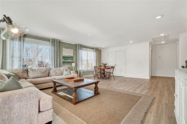 201 Deerview Trail, Simpsonville, SC 29680