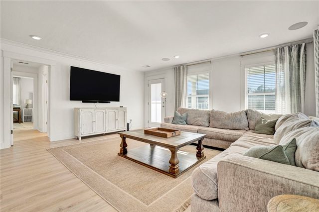 201 Deerview Trail, Simpsonville, SC 29680