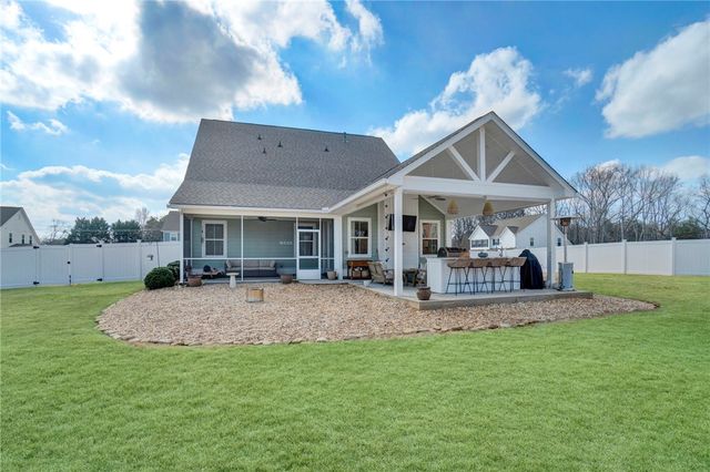 201 Deerview Trail, Simpsonville, SC 29680