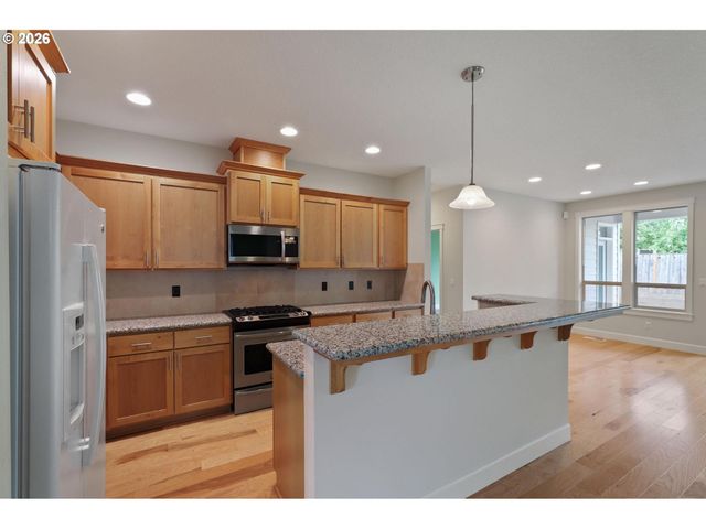655 Nw WILLOW GLEN Pl, Beaverton, OR 97006