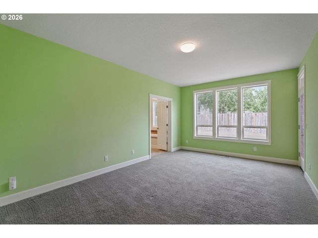 655 Nw WILLOW GLEN Pl, Beaverton, OR 97006