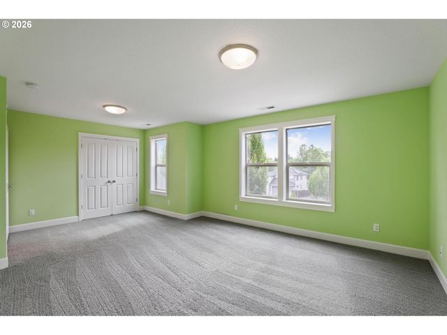 655 Nw WILLOW GLEN Pl, Beaverton, OR 97006