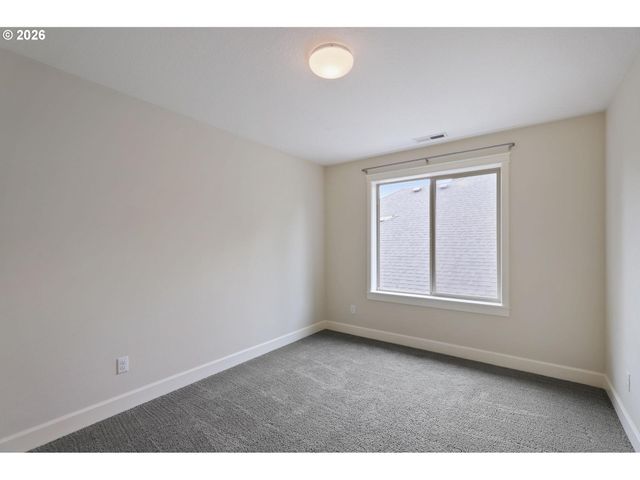 655 Nw WILLOW GLEN Pl, Beaverton, OR 97006