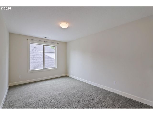 655 Nw WILLOW GLEN Pl, Beaverton, OR 97006