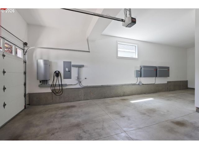 655 Nw WILLOW GLEN Pl, Beaverton, OR 97006