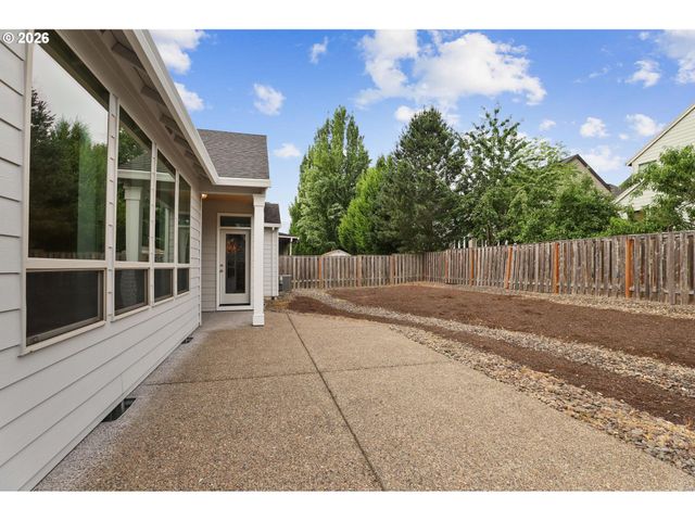 655 Nw WILLOW GLEN Pl, Beaverton, OR 97006