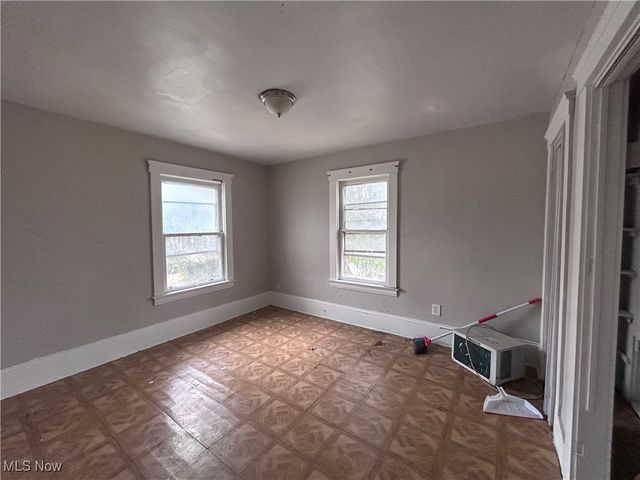 945 E 149th Street, Cleveland, OH 44110