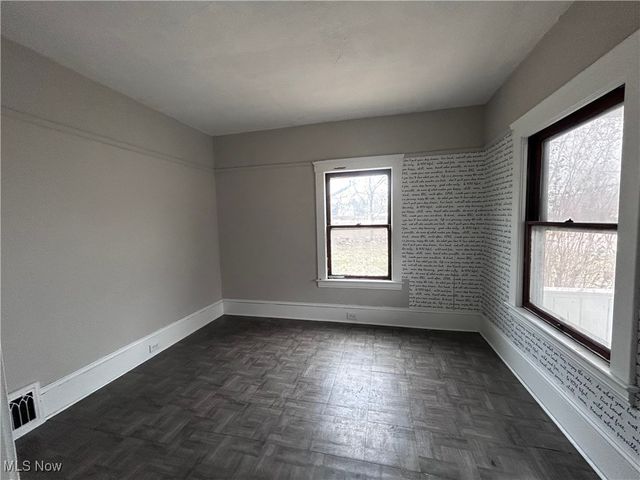 945 E 149th Street, Cleveland, OH 44110