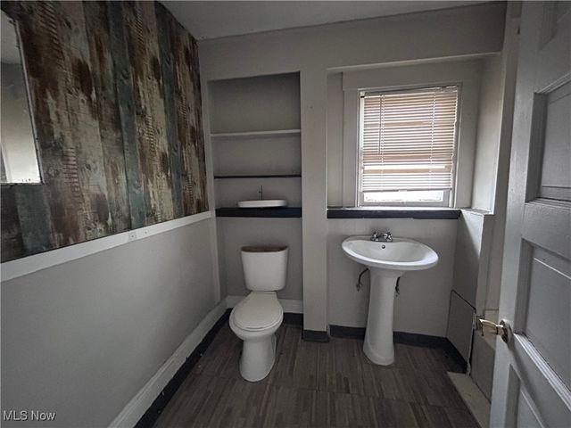 945 E 149th Street, Cleveland, OH 44110