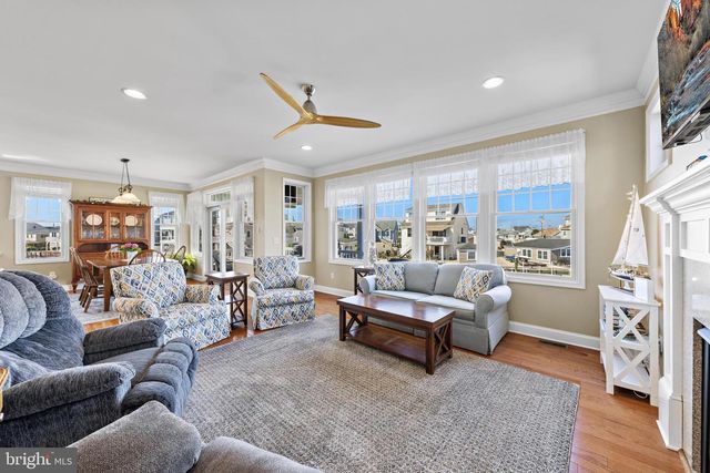 68 ROSALYN DR, Manahawkin, NJ 08050