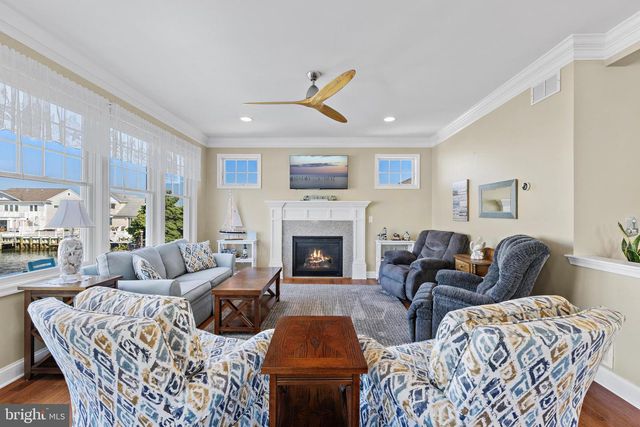 68 ROSALYN DR, Manahawkin, NJ 08050