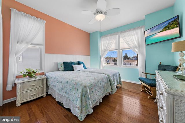 68 ROSALYN DR, Manahawkin, NJ 08050