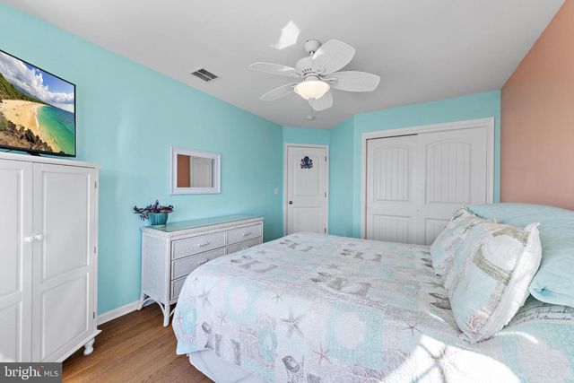 68 ROSALYN DR, Manahawkin, NJ 08050