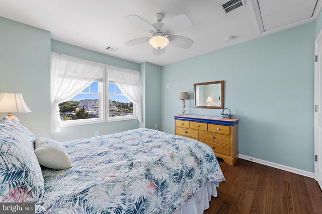 68 ROSALYN DR, Manahawkin, NJ 08050