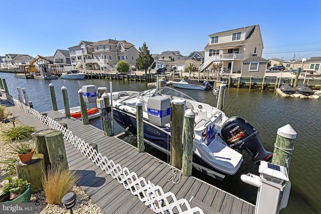 68 ROSALYN DR, Manahawkin, NJ 08050