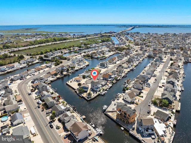 68 ROSALYN DR, Manahawkin, NJ 08050