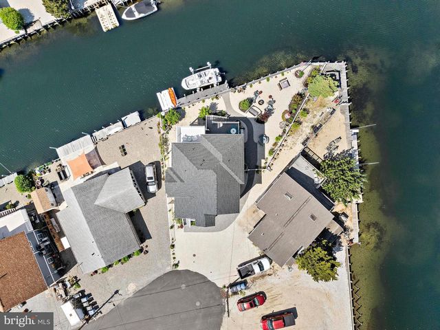 68 ROSALYN DR, Manahawkin, NJ 08050