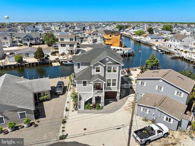 68 ROSALYN DR, Manahawkin, NJ 08050
