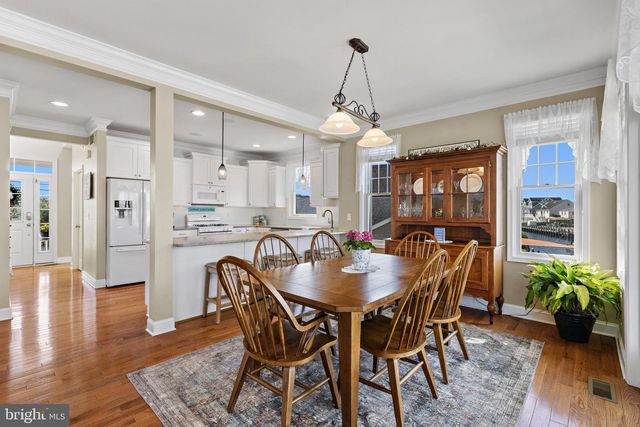 68 ROSALYN DR, Manahawkin, NJ 08050