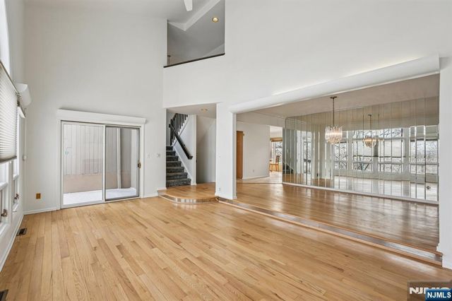 39 Cedarwood, Woodland Park, NJ 07424