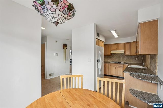 39 Cedarwood, Woodland Park, NJ 07424