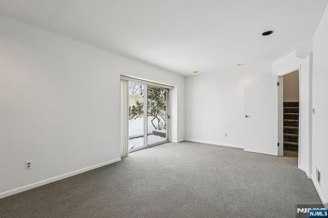 39 Cedarwood, Woodland Park, NJ 07424