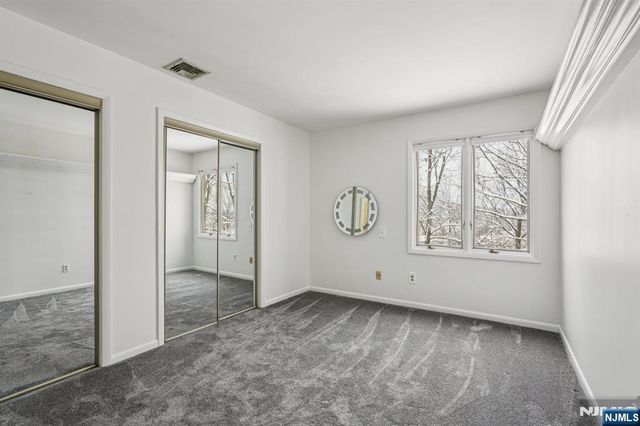 39 Cedarwood, Woodland Park, NJ 07424