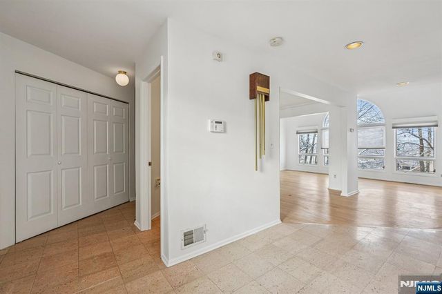 39 Cedarwood, Woodland Park, NJ 07424